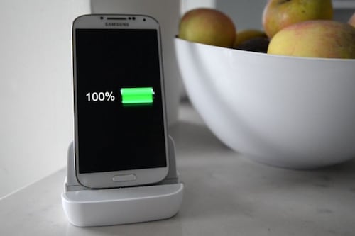 Diga adeus à “ansiedade da bateria”: veja como o carregamento inteligente salva a vida útil do seu smartphone