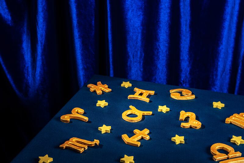 ¿Tu signo está entre los más ricos? Este es el análisis viral basado en la lista de Forbes 2026