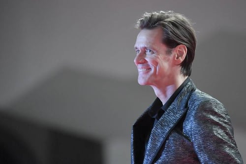 Não era ele? Jim Carrey reaparece com visual surpreendente e gera teoria viral na web