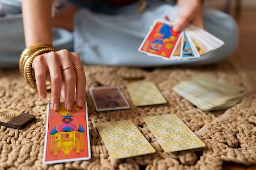 As revelações do tarot desta terça-feira (12) para os signos de Sagitário, Capricórnio, Aquário e Peixes