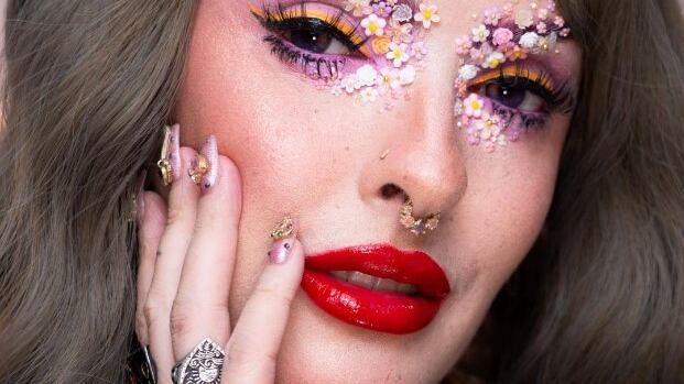 Influenciadora Karen Bachini revela ser intersexo e pessoa pseudo-hermafrodita feminina