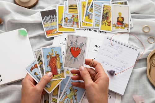 As revelações do tarot desta quinta-feira (26) para os signos de Áries, Touro, Gêmeos e Câncer