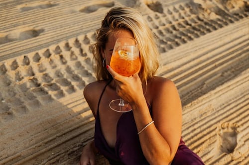 Adeus loiros! Tintura ‘Aperol Spritz’ é tendência de beleza