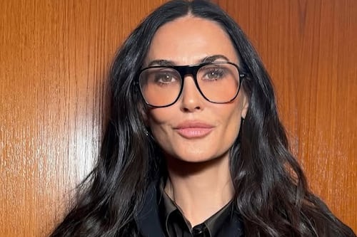 Demi Moore surpreende com transformação impressionante após ‘A substância’
