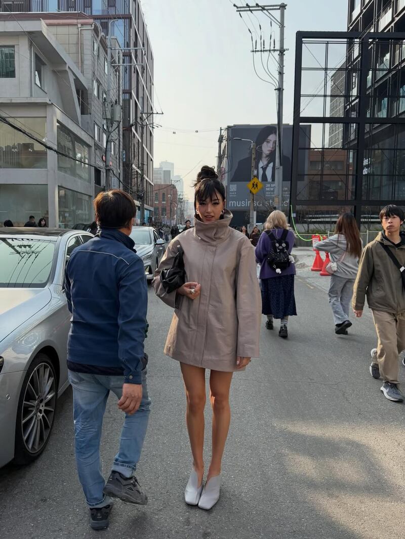 Alejandra Capetillo desata furor por su look coreano