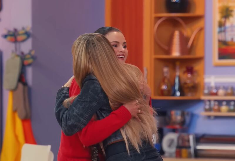 Miley Cyrus y Selena Gómez