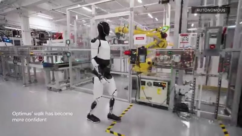 Elon Musk confirma que los robots Optimus de Tesla ya deambulan sin supervisión humana en Palo Alto