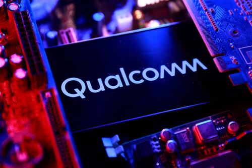 IA em relógios: Qualcomm lança chip Snapdragon para wearables inteligentes