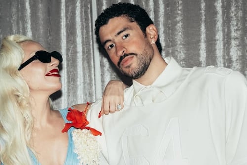 Por que Lady Gaga estava lá? O segredo por trás do show e a mensagem profunda do seu vestido azul