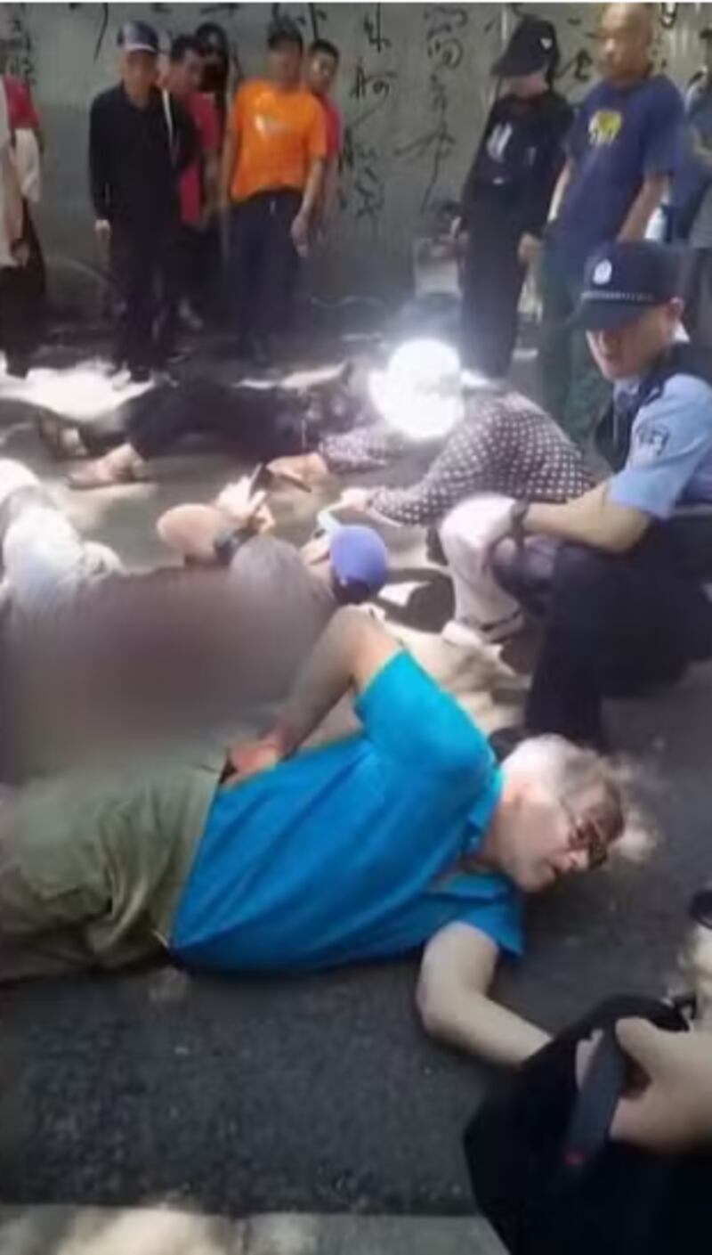 Professores estadunidenses são atacados com faca na China