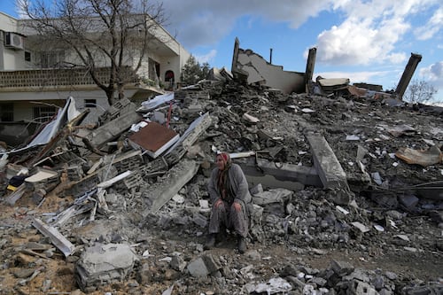 Voo da FAB traz ao Brasil 17 sobreviventes de terremoto na Turquia