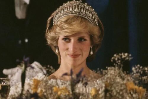Príncipe William revela foto rara de Lady Di em momento emocionante