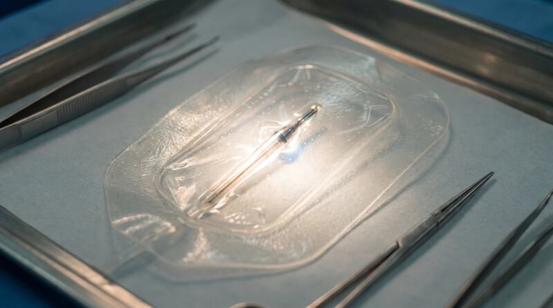 Imagen referencial del parche cardiaco creada con IA. - Flow/FW