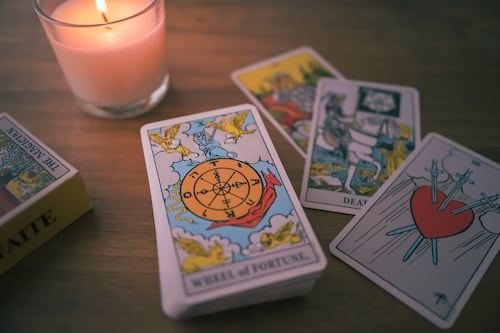 As revelações do tarot quarta-feira (8) para os signos de Leão, Virgem, Libra e Escorpião
