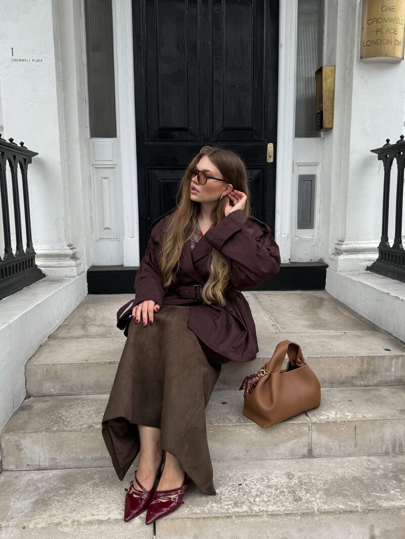 ¿Cómo usar color café sin verte “aburrida”? 5 looks más favorecedores