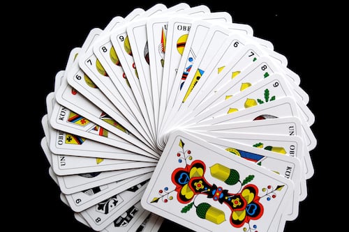 O baralho espanhol mandou avisar os signos de Capricórnio, Aquário e Peixes em abril de 2026