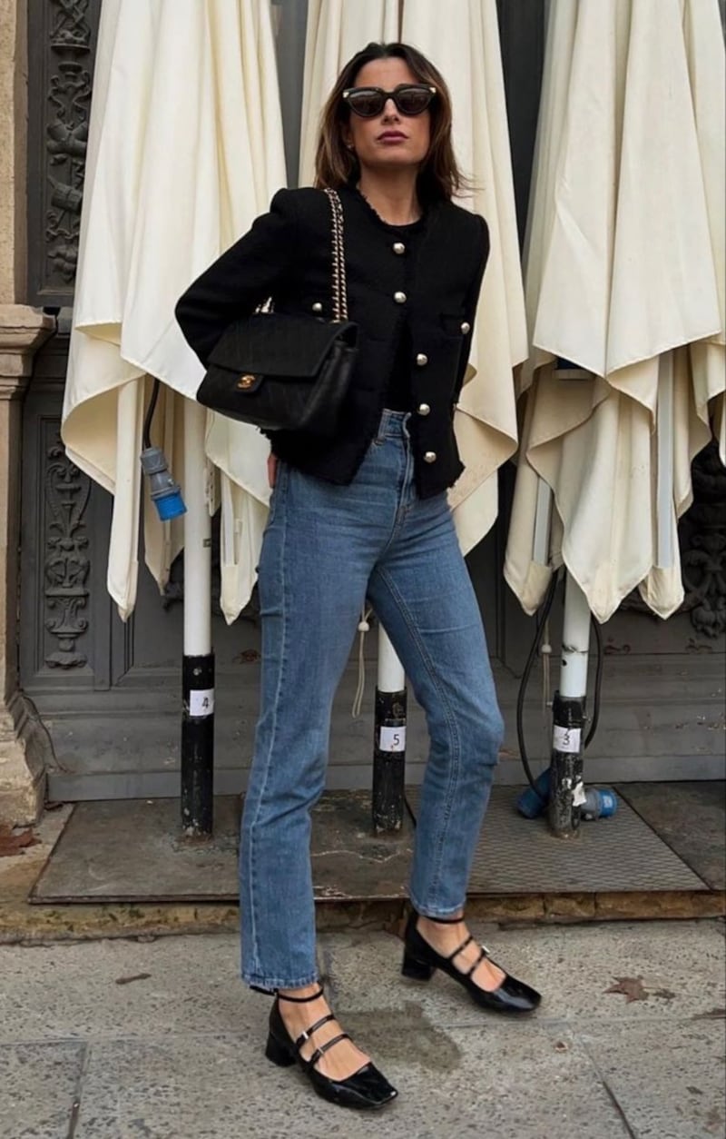 ¡Adiós tenis! Los zapatos 'coreanos' son la mejor dupla para llevar con jeans: así se usan