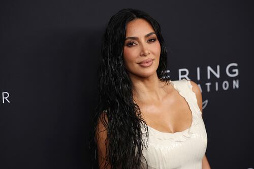 Kim Kardashian revela em lágrimas que sofre de uma doença grave