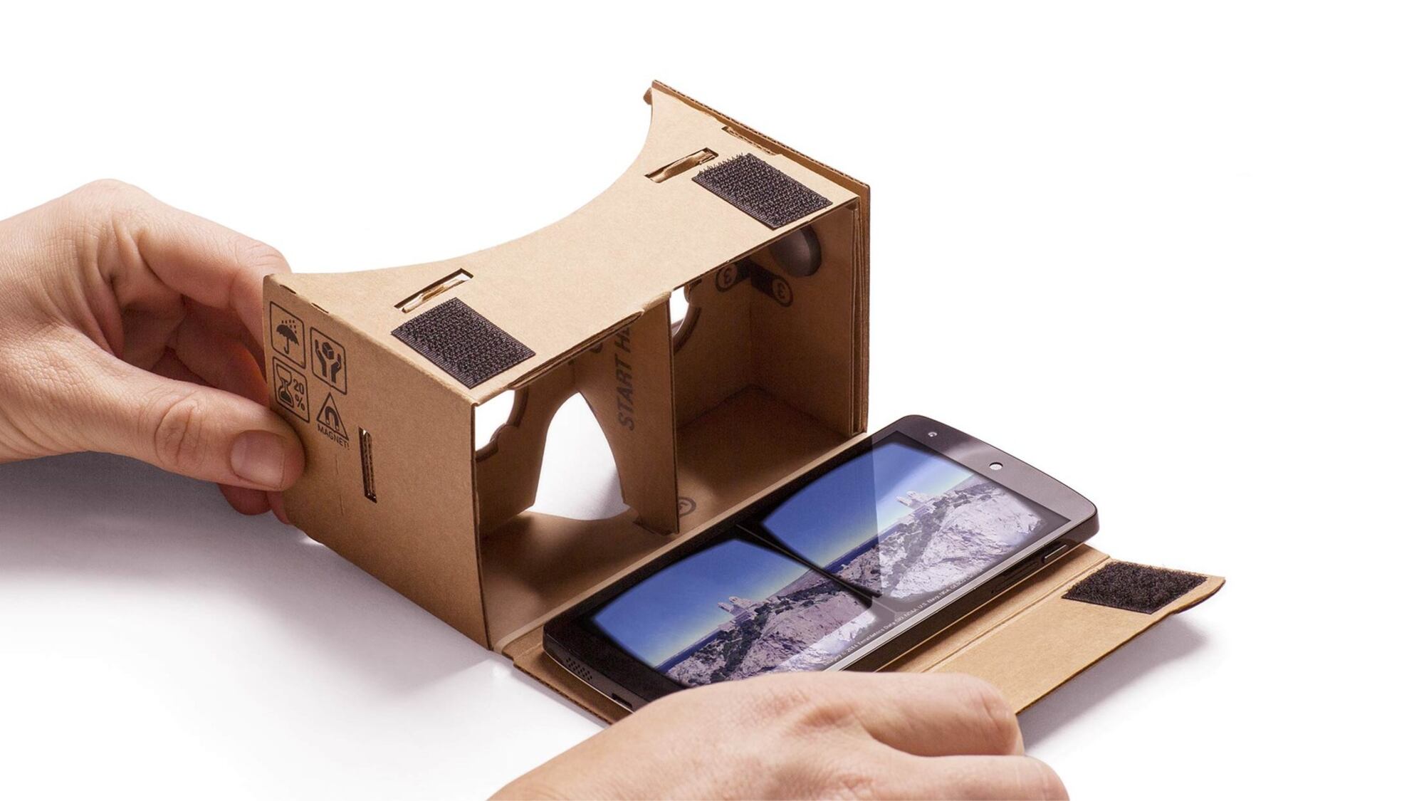 Google Cardboard pretendía volver los visores de Realidad Virtual accesibles para todos. Pero las cosas resultaron distintas a lo esperado.