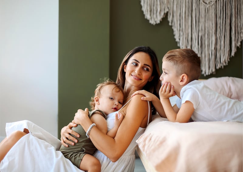 Maternidad sin filtros: por qué ser perfecta no te hace mejor mamá