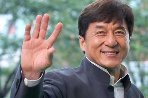 Jackie Chan previu a própria morte? O astro gravou uma música arrepiante para o dia de seu ‘fim’
