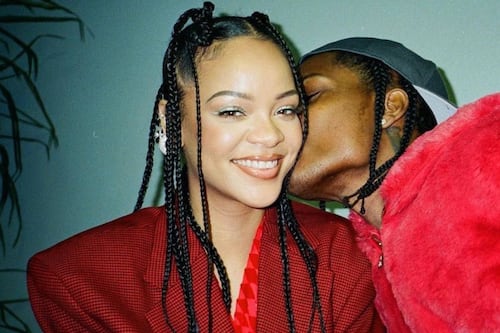Reação de Rihanna: expressão séria ao ver A$AP Rocky com outra mulher