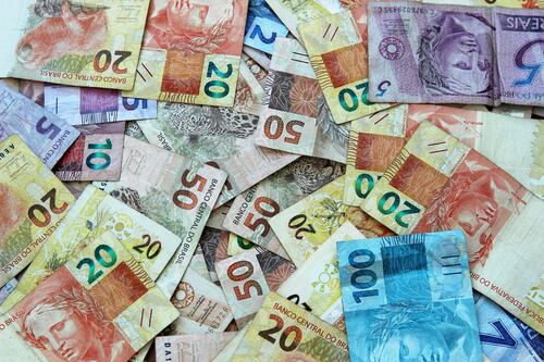 Beneficiários do Auxílio Brasil e BPC poderão pedir empréstimo de crédito consignado