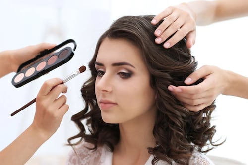 Nova maquiagem nupcial? Nova tendência de beleza para noivas conquista internet